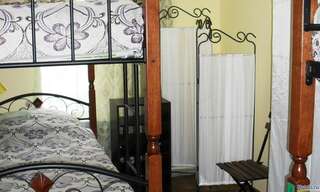 Хостел Хостел Home Hostel NN Нижний Новгород Односпальная кровать в улучшенном номере на 4 человека-2