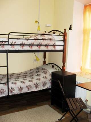 Хостел Хостел Home Hostel NN Нижний Новгород Односпальная кровать в в номере на 4 человека-5